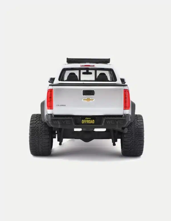 Maisto 2017 Chevrolet Colorado ZR2 Pickup Truck “Falken Tires Livery” 1:27 Scale Diecast Model Car, White & Silver