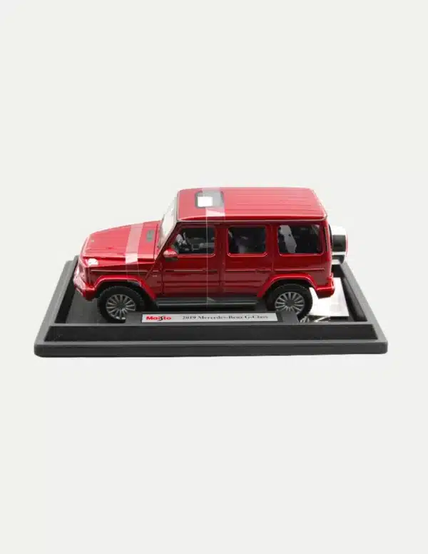 Maisto 1:25 2019 Mercedes-Benz G-Class (Silver, Red, or Black)