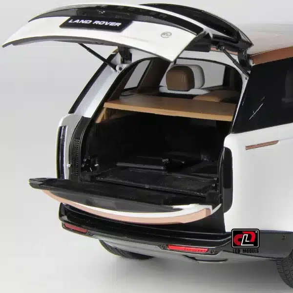 LCD Models 1:18 Land Rover Range Rover SV Serenity 2022 Diecast (White with Gold Accent)