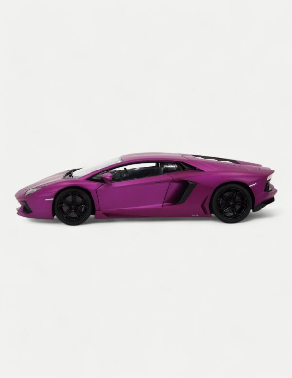 Welly FX 1:18 Lamborghini Aventador LP700-4 - Matte Purple/Black