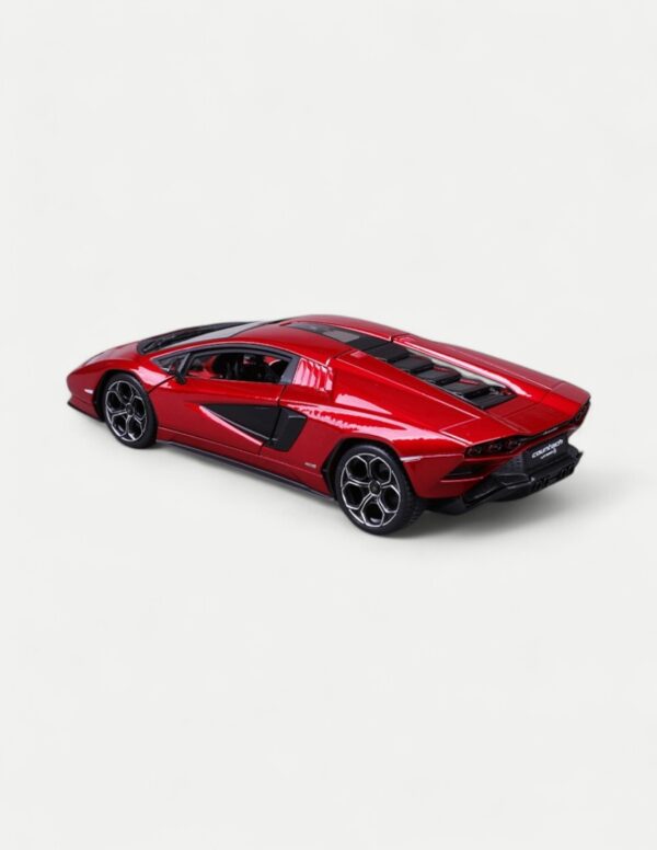 Bburago 1:24 Lamborghini Countach LPI 800-4 Diecast - Red