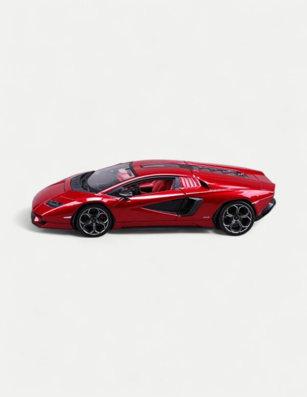 Bburago 1:24 Lamborghini Countach LPI 800-4 Diecast - Red