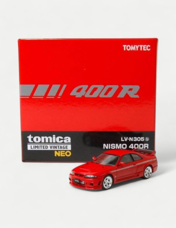 Tomytec Tomica Limited Vintage Neo 1:64 Nissan NISMO 400R - Red