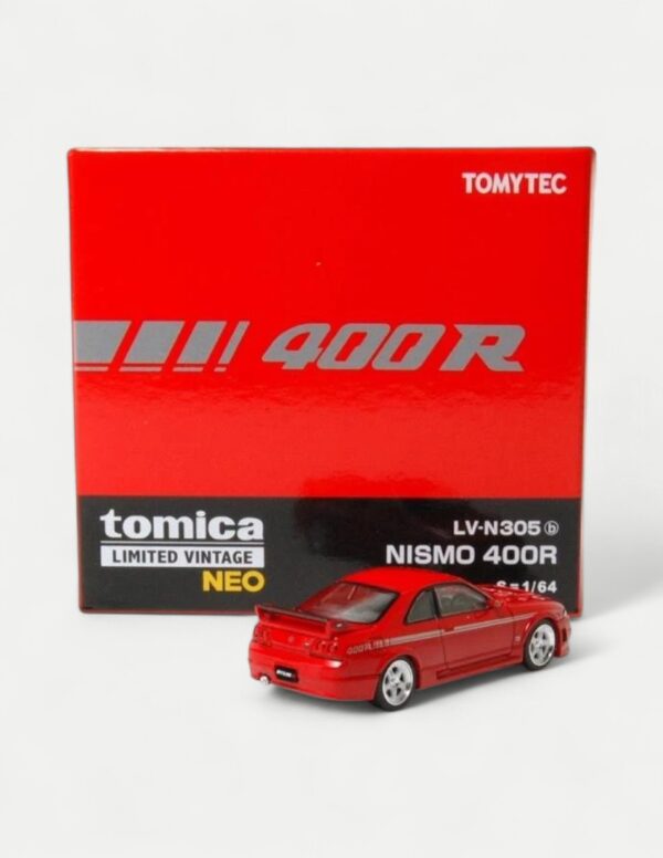 Tomytec Tomica Limited Vintage Neo 1:64 Nissan NISMO 400R - Red