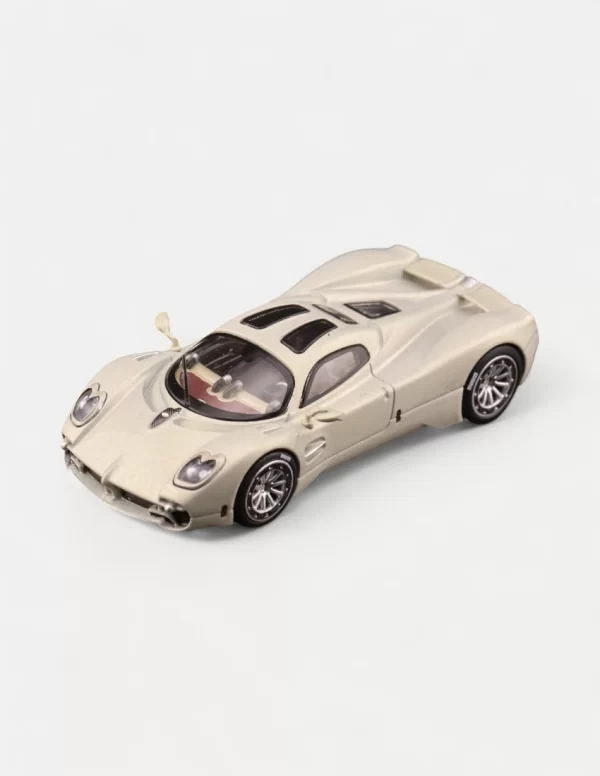 BBR Models 1:64 Pagani Utopia - Grigio Rinascimento White