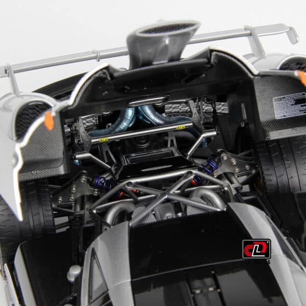 [PRE-ORDER] LCD Models 1:18 Pagani Imola - Silver