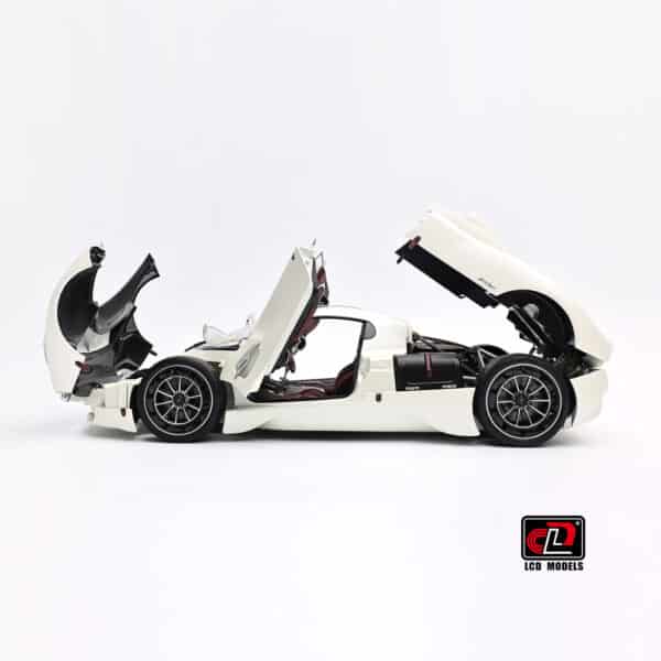 [PRE-ORDER] LCD Models 1:18 Pagani Utopia - Pearl White