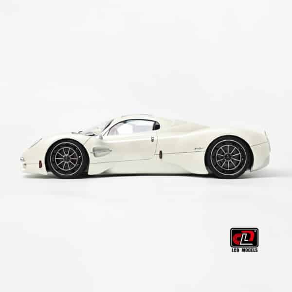 [PRE-ORDER] LCD Models 1:18 Pagani Utopia - Pearl White