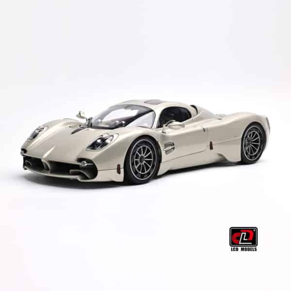 [PRE-ORDER] LCD Models 1:18 Pagani Utopia - Rinascimento Lucido / Champagne Gold