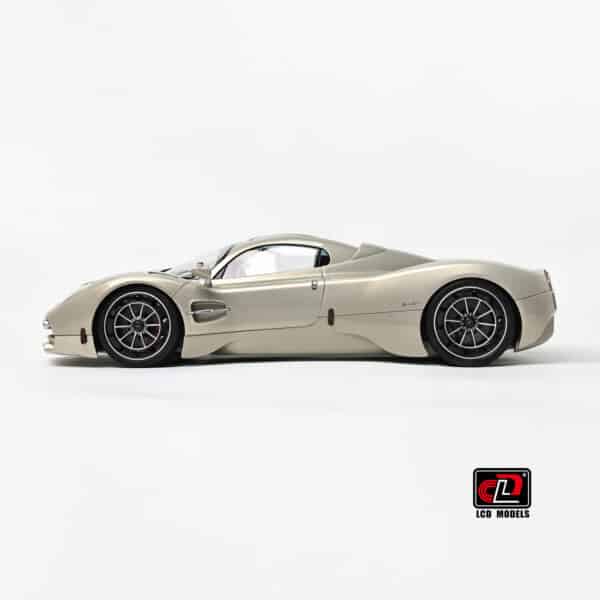 [PRE-ORDER] LCD Models 1:18 Pagani Utopia - Rinascimento Lucido / Champagne Gold