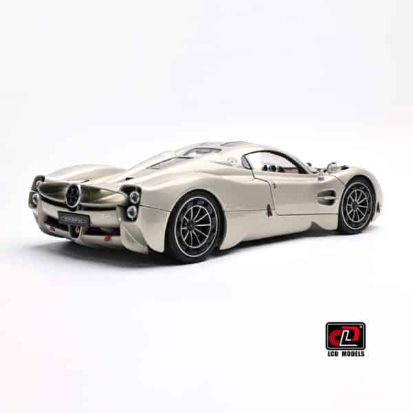 [PRE-ORDER] LCD Models 1:18 Pagani Utopia - Rinascimento Lucido / Champagne Gold