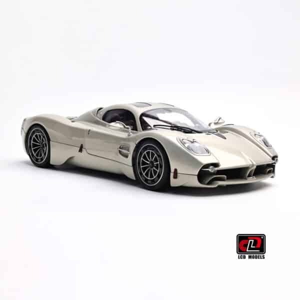 [PRE-ORDER] LCD Models 1:18 Pagani Utopia - Rinascimento Lucido / Champagne Gold