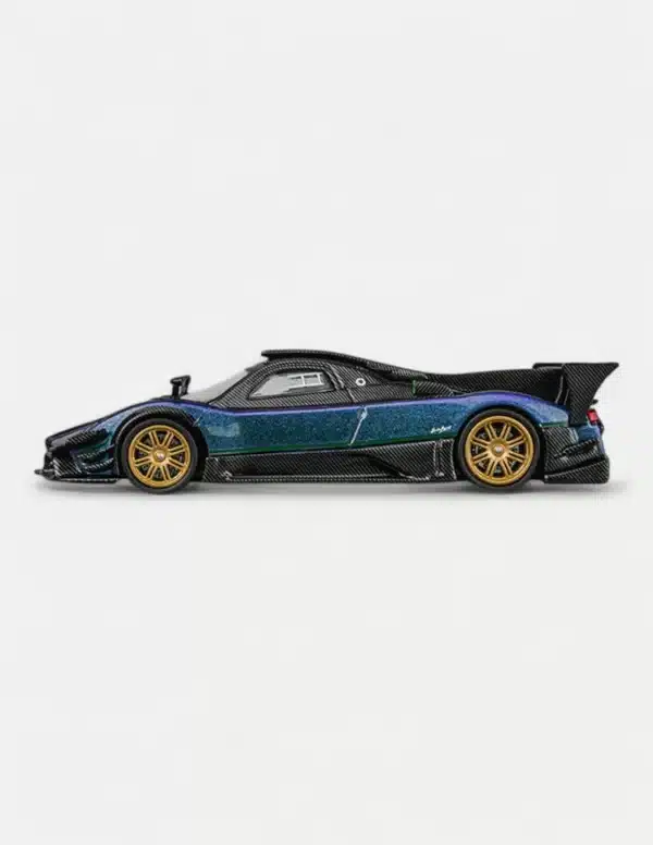 [PRE-ORDER] CM Model 1:64 Pagani Zonda Revolucion - Chameleon