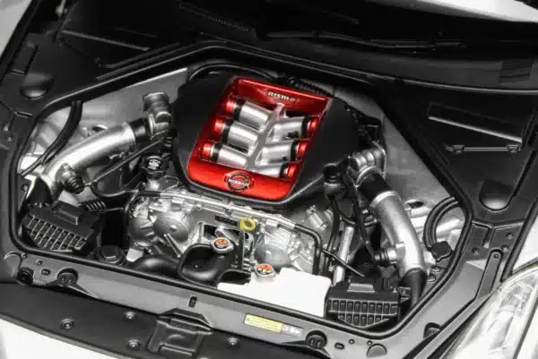 [PRE-ORDER] Motorhelix 1:18 Nissan GT-R NISMO (R35) Special Edition 2022 – Ultimate Metal Silver