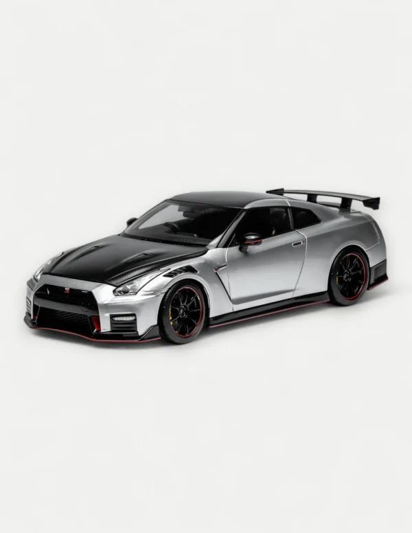 [PRE-ORDER] Motorhelix 1:18 Nissan GT-R NISMO (R35) Special Edition 2022 – Ultimate Metal Silver