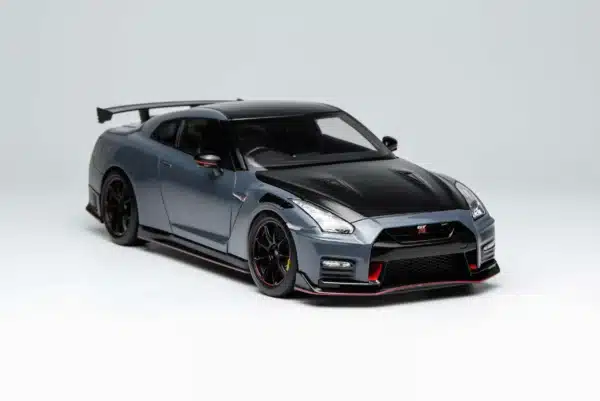 [PRE-ORDER] Motorhelix 1:18 Nissan GT-R NISMO (R35) Special Edition 2022 – Stealth Gray