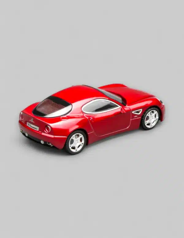 [PRE-ORDER] Motorhelix 1:64 Alfa Romeo 8C Competizione 2008 - Rosso Alfa