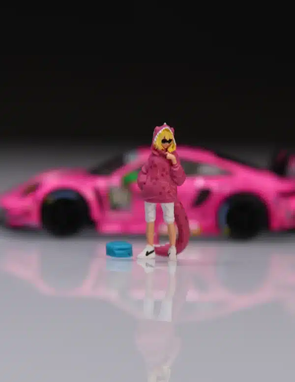 Moreart 1:64 "Roxy" Resin Figure - Diorama Accessory for Mini GT AO Racing Porsche