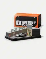 SHOU CANG JIA 1:64 Steep Slope Parking Diorama with Acrylic Display Case