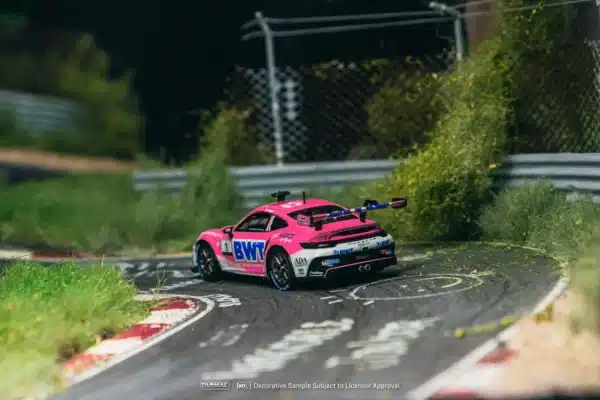 [PRE-ORDER] Tarmac Works 1:64 Porsche 911 GT3 Cup (992) Porsche Mobil 1 Supercup 2024 Harry King – Hobby64