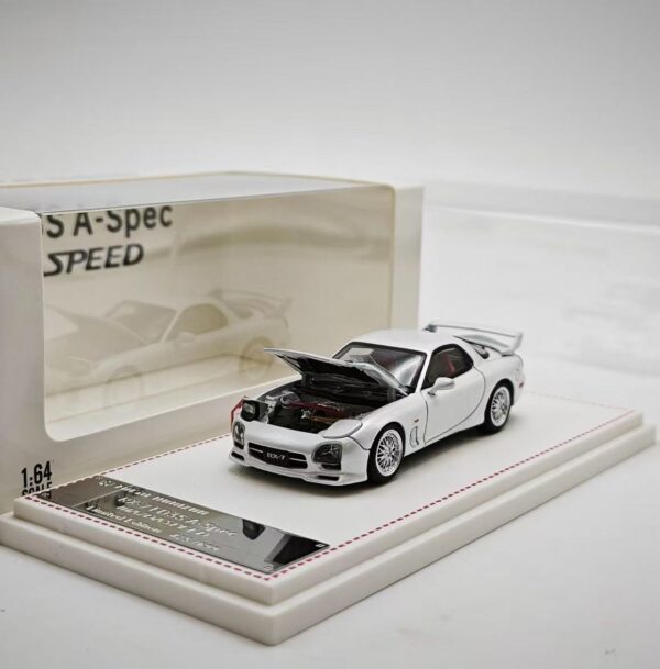 Focal Horizon FH 1:64 Mazda RX-7 FD3S A Spec (Mazdaspeed) - White / Silver