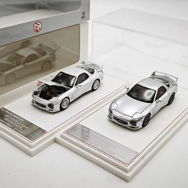 Focal Horizon FH 1:64 Mazda RX-7 FD3S A Spec (Mazdaspeed) - White / Silver