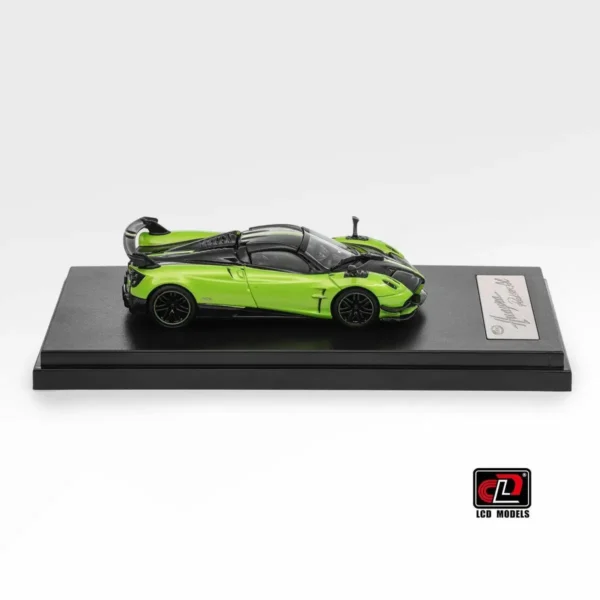 LCD Models 1:64 Pagani Huayra BC Roadster - Apple Green