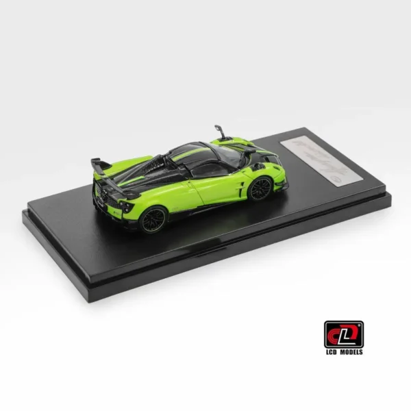 LCD Models 1:64 Pagani Huayra BC Roadster - Apple Green
