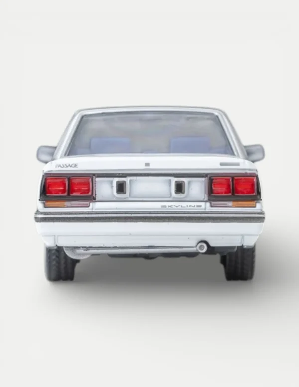 Tomytec TLV-N 1:64 Nissan Skyline 4-door HT 1800 Passage (1985) LV-N351a