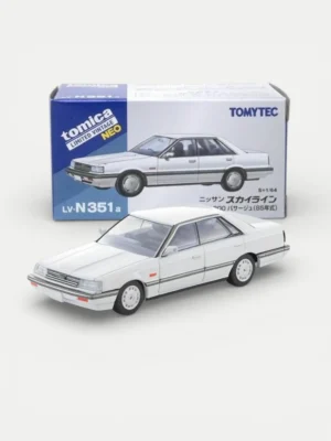 Tomytec TLV-N 1:64 Nissan Skyline 4-door HT 1800 Passage (1985) LV-N351a