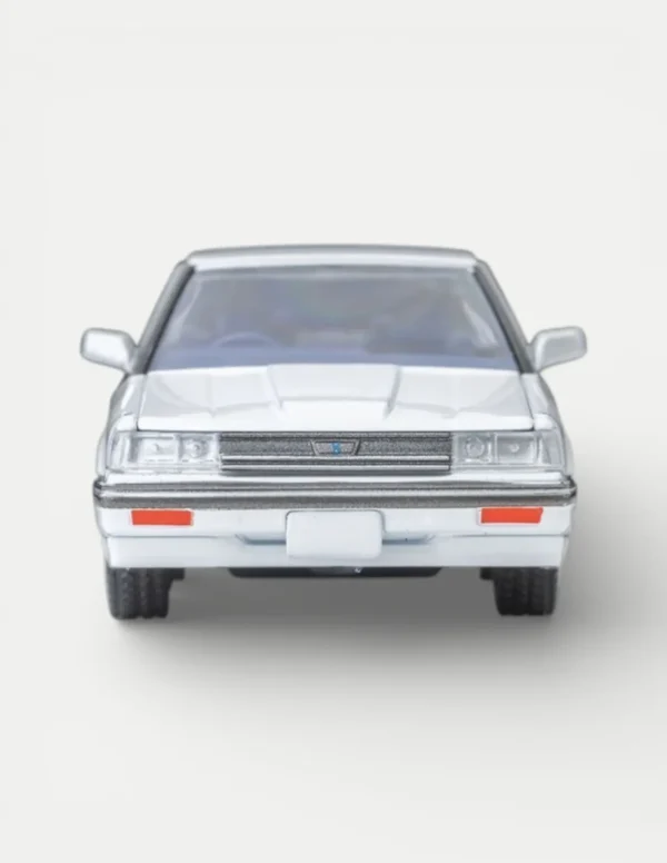 Tomytec TLV-N 1:64 Nissan Skyline 4-door HT 1800 Passage (1985) LV-N351a