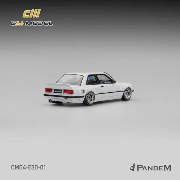 CM Model 1:64 Pandem BMW M3 E30 – Pearl White (CM64-E30-01)