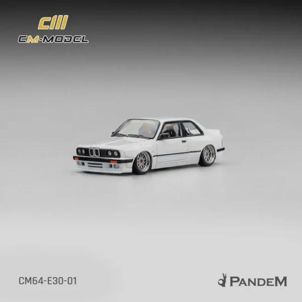 CM Model 1:64 Pandem BMW M3 E30 – Pearl White (CM64-E30-01)