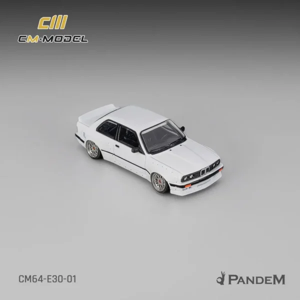 CM Model 1:64 Pandem BMW M3 E30 – Pearl White (CM64-E30-01)