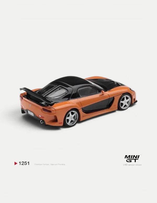 MINI GT #1251 1:64 Mazda RX-7 VeilSide Fortune "The Fast and the Furious: Tokyo Drift" Han Seoul-Oh Diecast