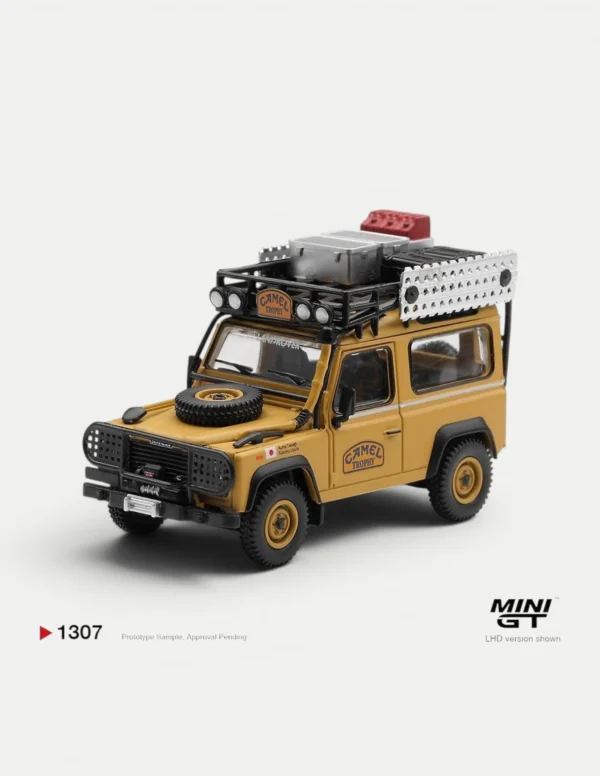 MINI GT #1307 1:64 Land Rover Defender 90 1985 Camel Trophy Borneo Team Japan