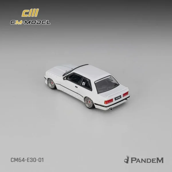 CM Model 1:64 Pandem BMW M3 E30 – Pearl White (CM64-E30-01)