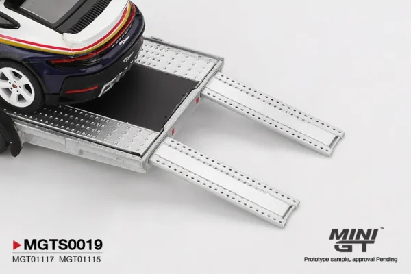 MINI GT MGTS0019 1:64 Porsche 911 Dakar #718 / Volkswagen ID. Buzz Porsche Centrum Gelderland Roughroads Set