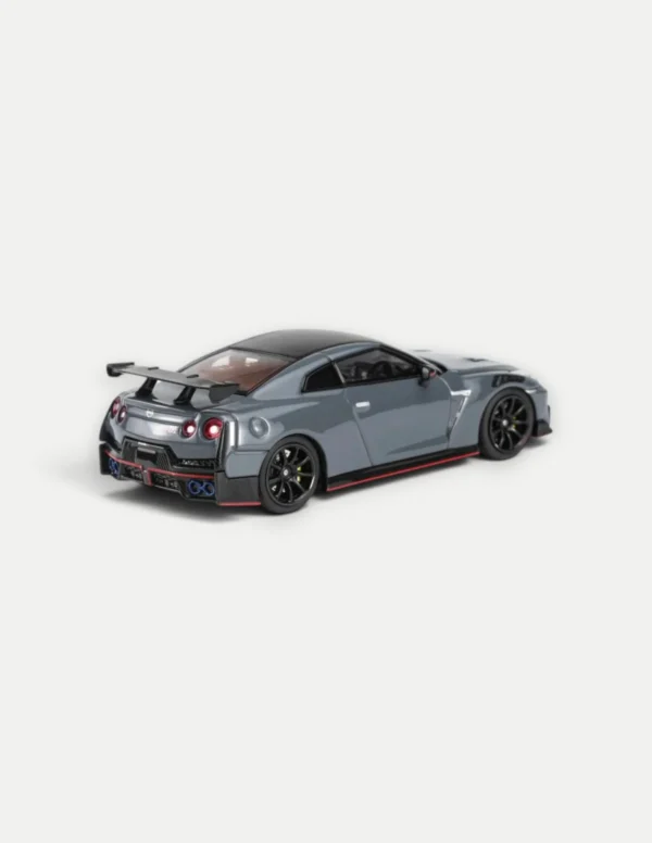 Motorhelix 1:64 Nissan GT-R NISMO (R35) 2024 Stealth Gray - M63552