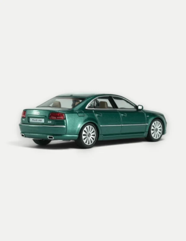 Motorhelix 1:64 AUDI A8 (D3) 2008 Emerald Jade Metallic - M68208